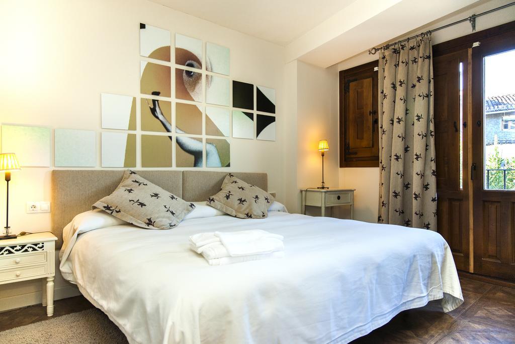 Abadia San Martin Hotel ซานมาร์ติน เดล กัสตาญาร์ ภายนอก รูปภาพ