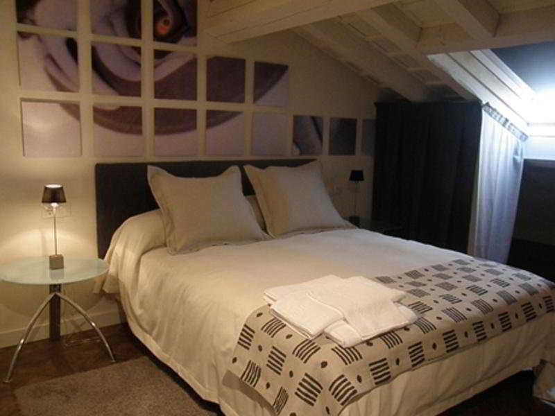Abadia San Martin Hotel ซานมาร์ติน เดล กัสตาญาร์ ภายนอก รูปภาพ